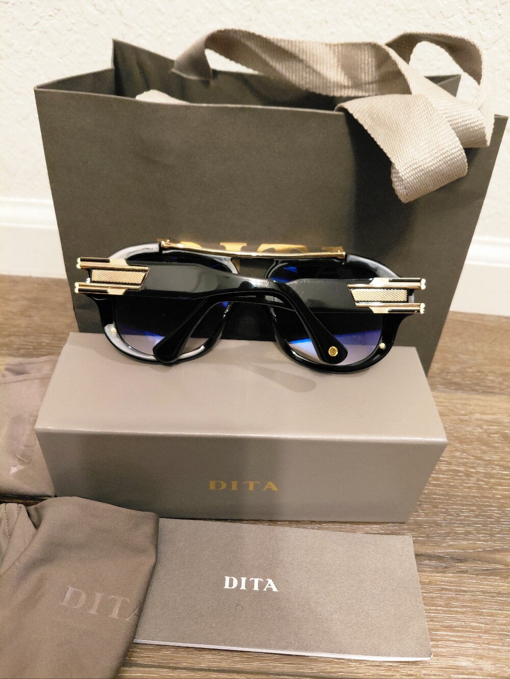 RARE DITA GRANDMASTER SIX Titanium Aviator Black/Gold Sunglasses DTS 900 01A - Picture 13 of 15